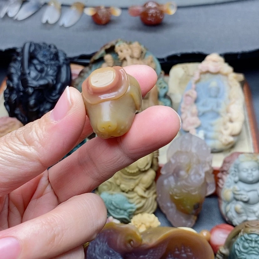 【闪购商品】定制石英质玉吊坠未镶嵌