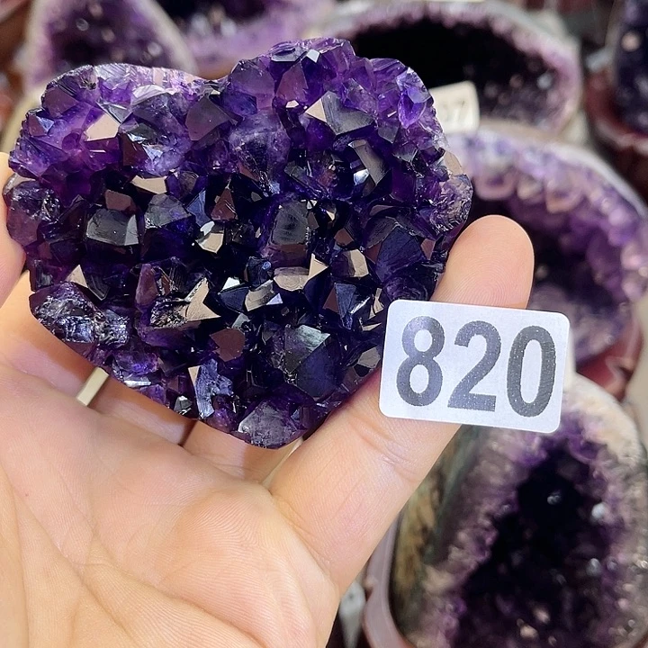 未镶嵌水晶大型摆件（非配饰）