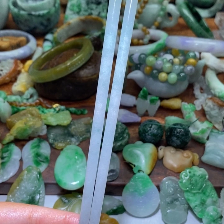 W***️定制翡翠未镶嵌毛货