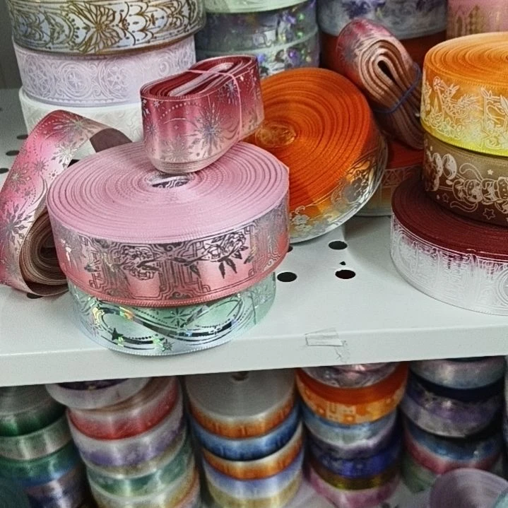 织绣零零零星环水绿