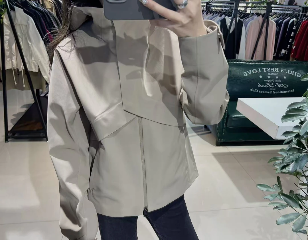 都市通勤女士防泼水梭织上衣轻便外套早春穿搭