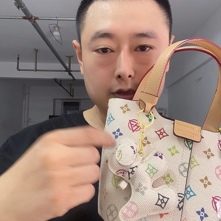 蚕丝时尚潮流时尚潮流时尚