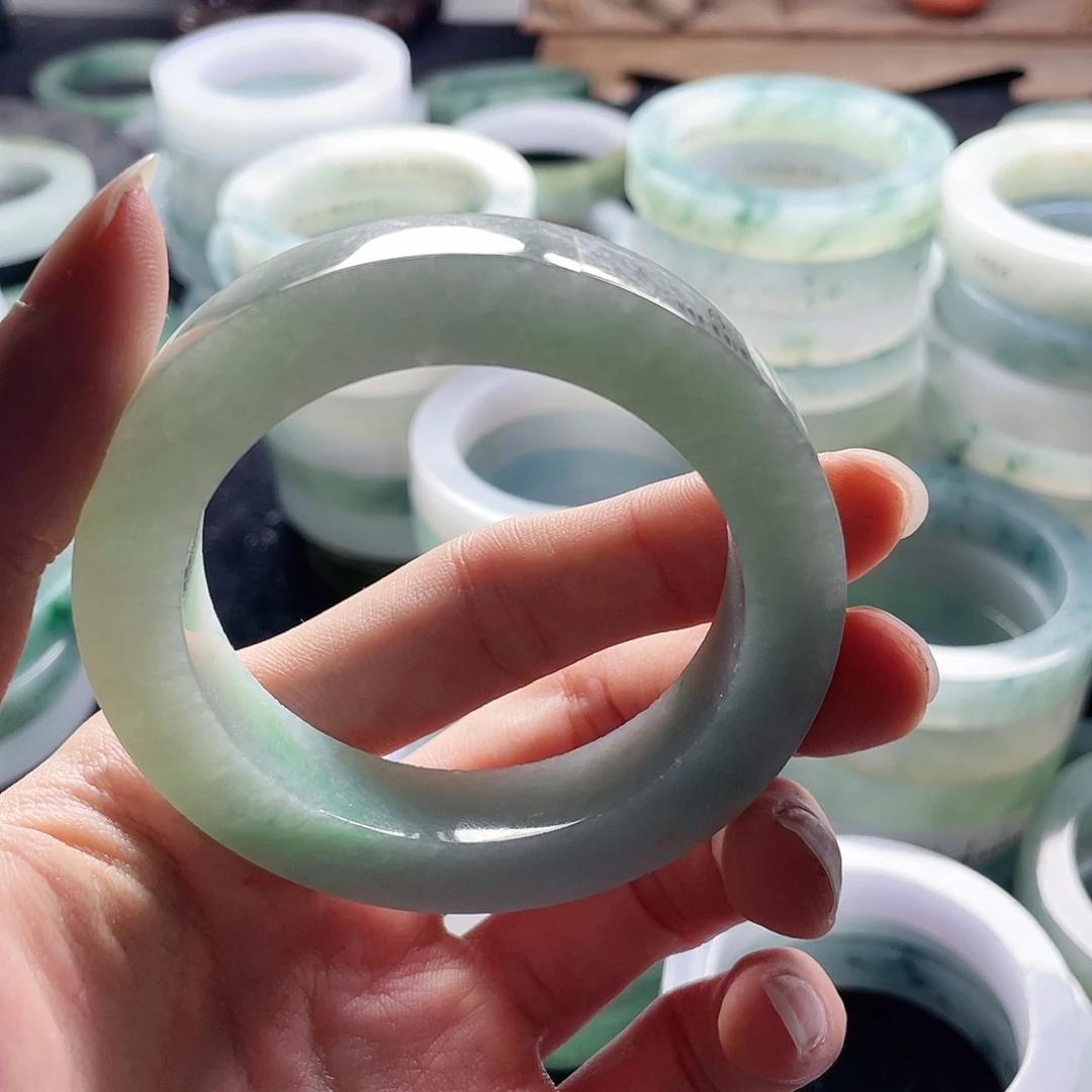 小***柒定制翡翠未镶嵌A货