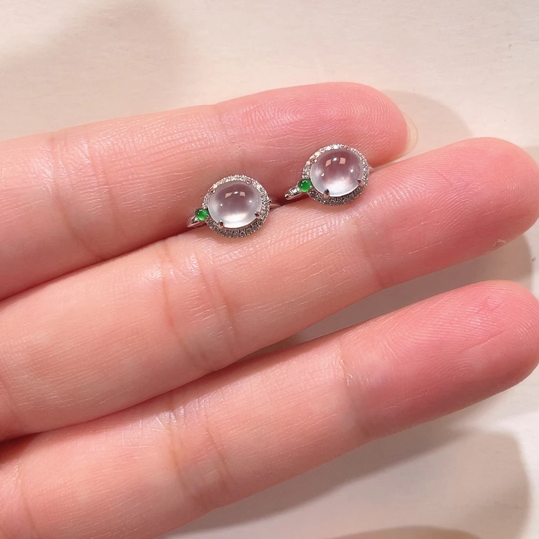 18K金镶嵌翡翠耳饰南非钻