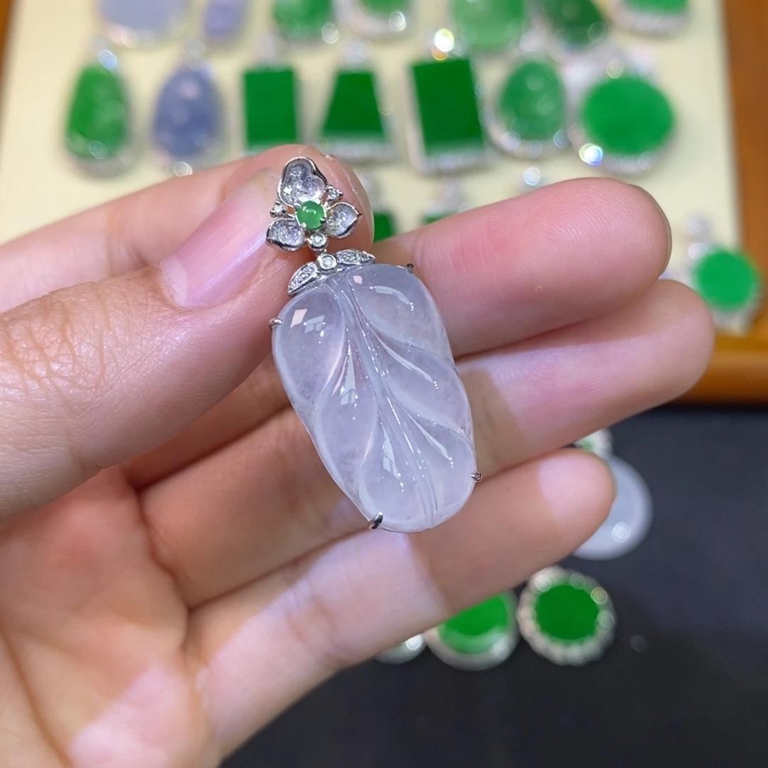 翡翠吊坠(不含链)18K金镶嵌