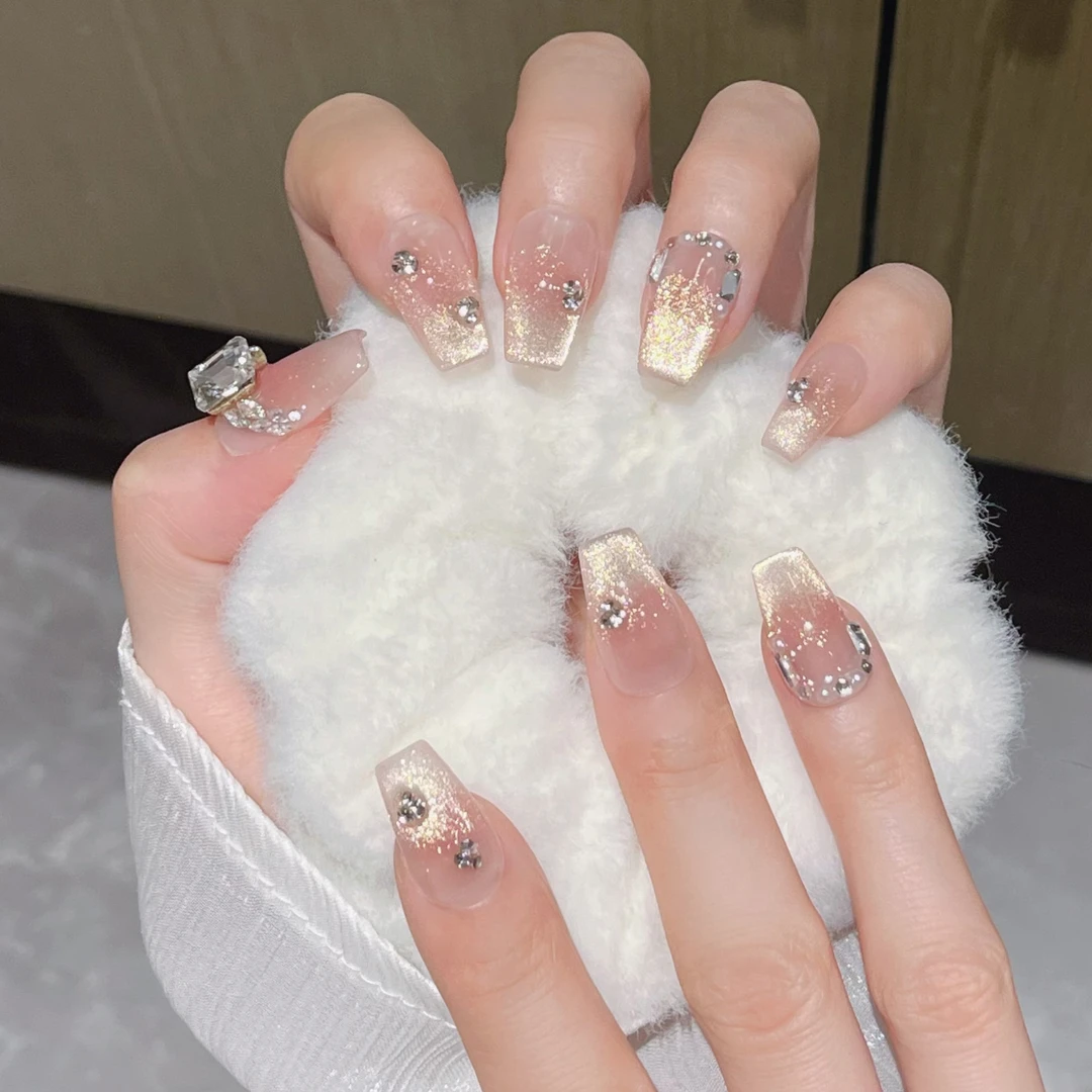 【粉色年华】纯手工穿戴甲裸色爆闪猫眼碎钻显白气质温柔高级感百搭