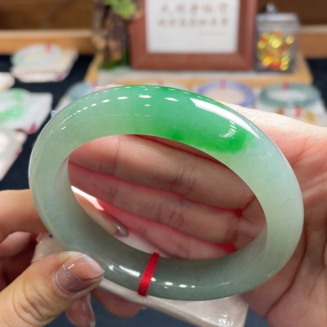 翡翠手镯未镶嵌61.3正