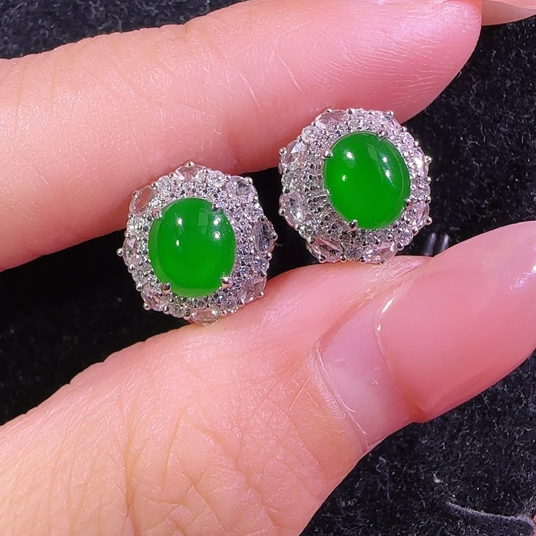 颈饰18K金镶嵌翡翠