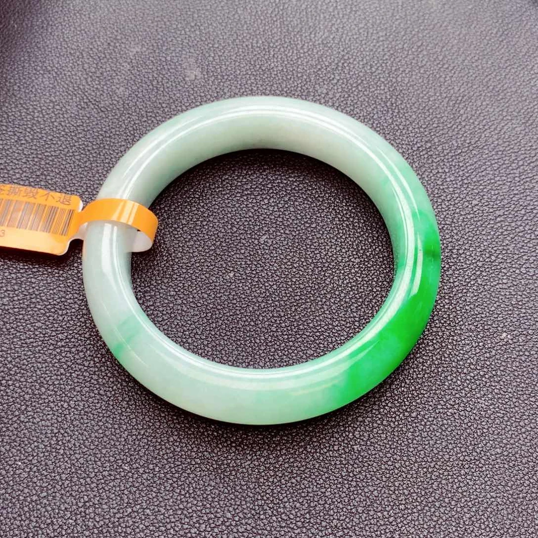 云***轻翡翠未镶嵌手镯翡翠