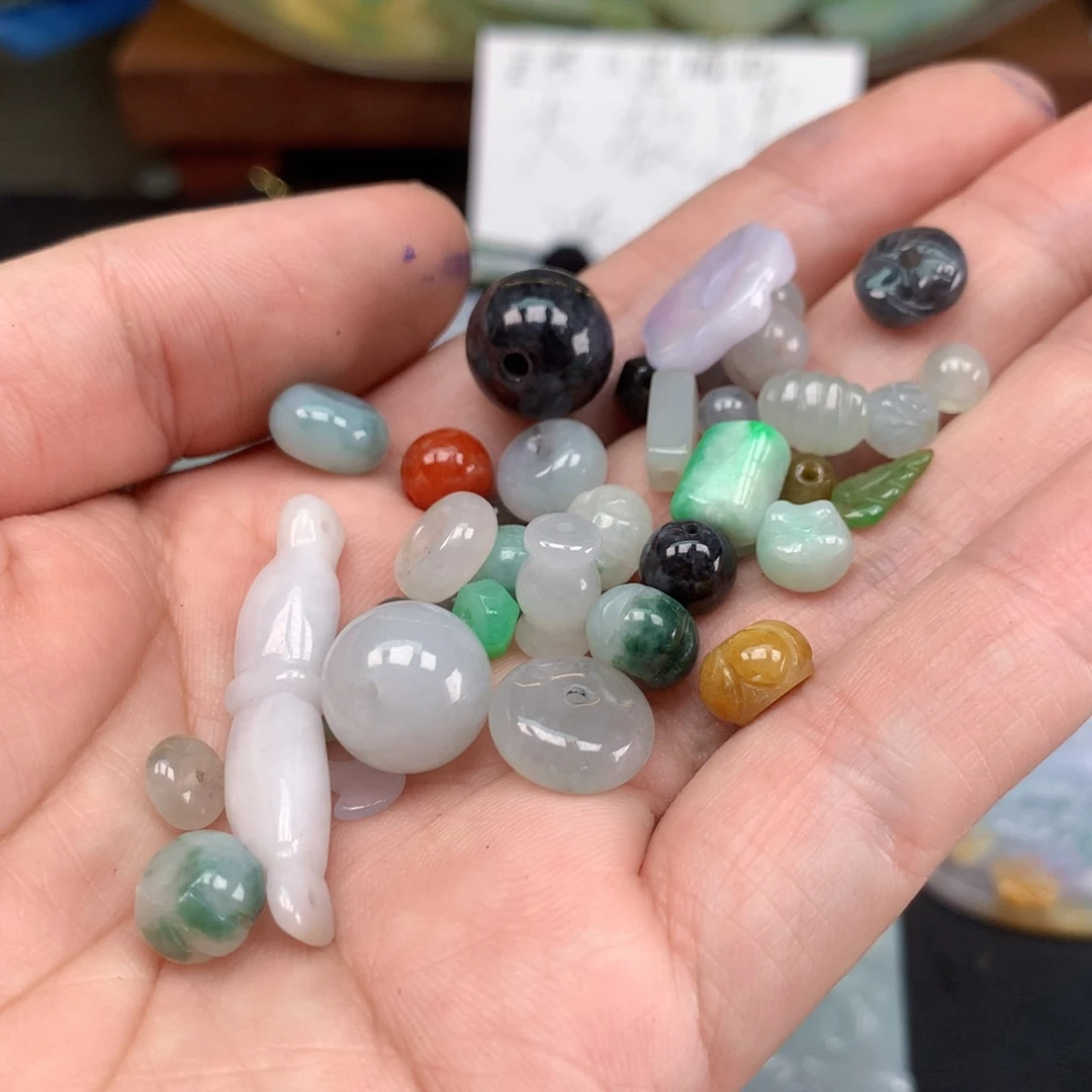 翡翠未镶嵌颈饰11号