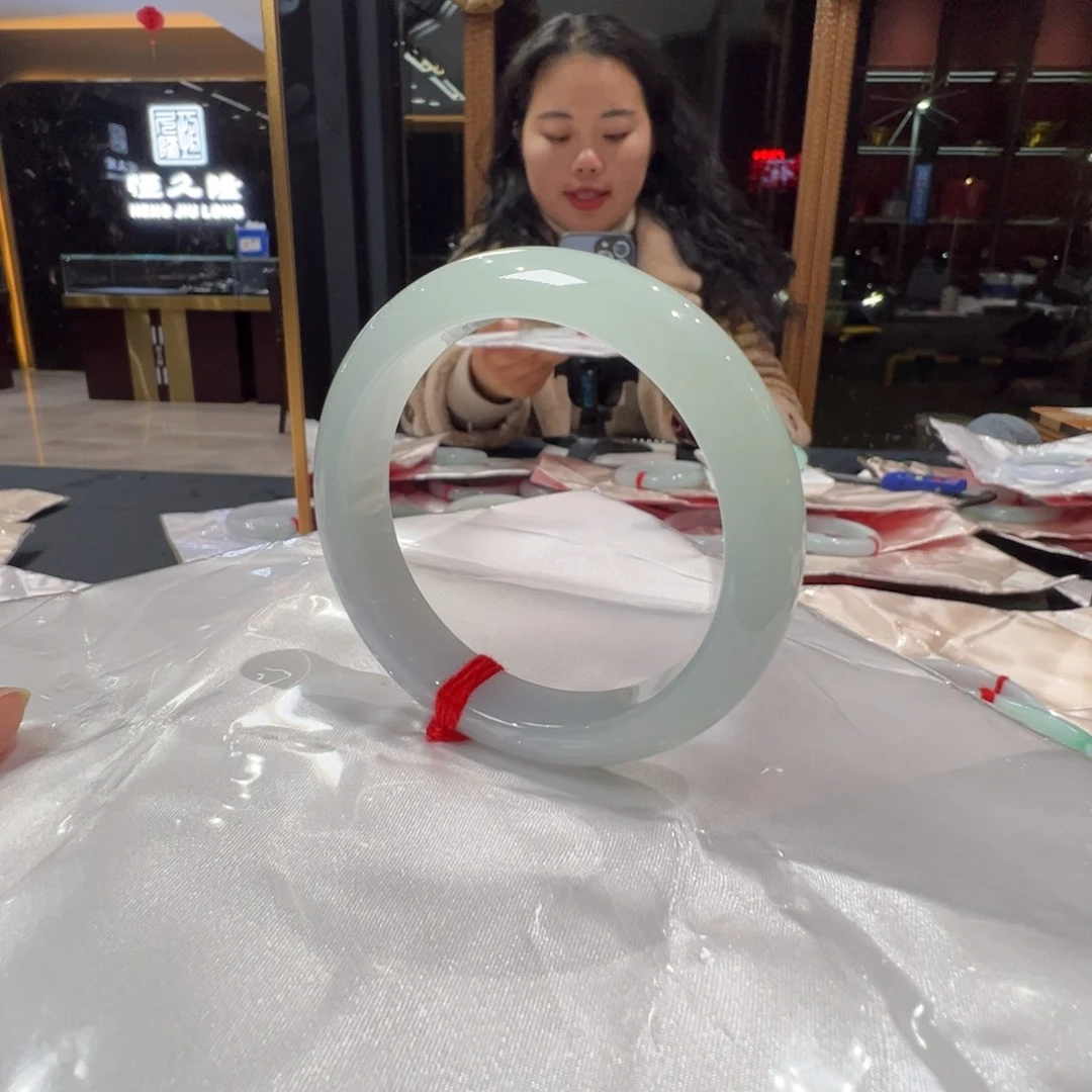 ᥫ***g翡翠未镶嵌手镯果冻底54福利不退不换