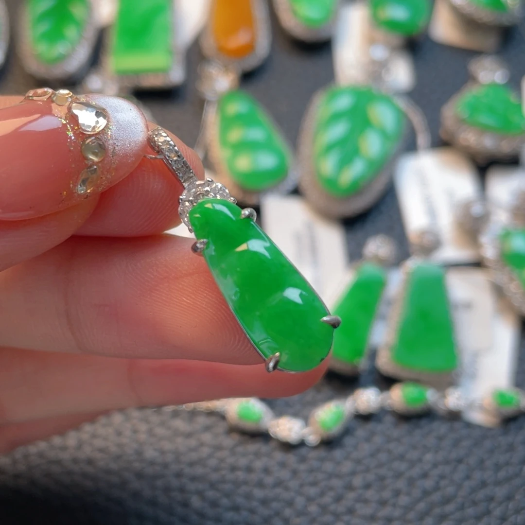 翡翠银S925镶嵌颈饰