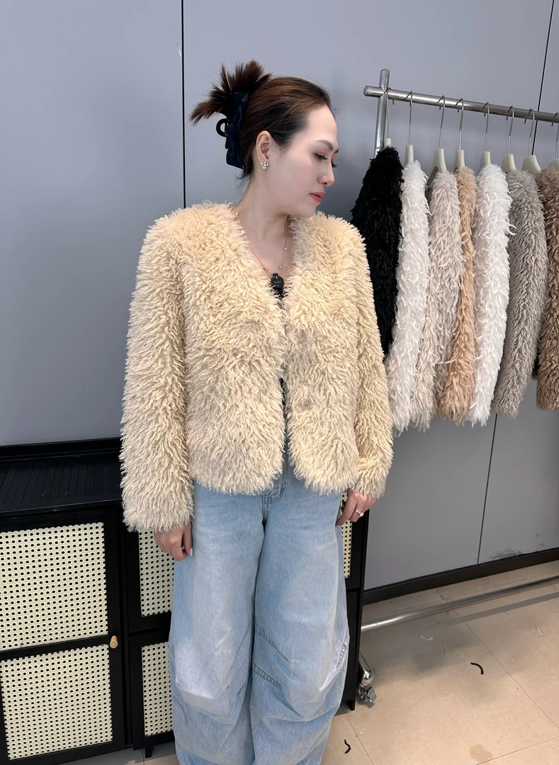 托斯卡纳短外套环保草草长毛款短款冬季上衣秋冬