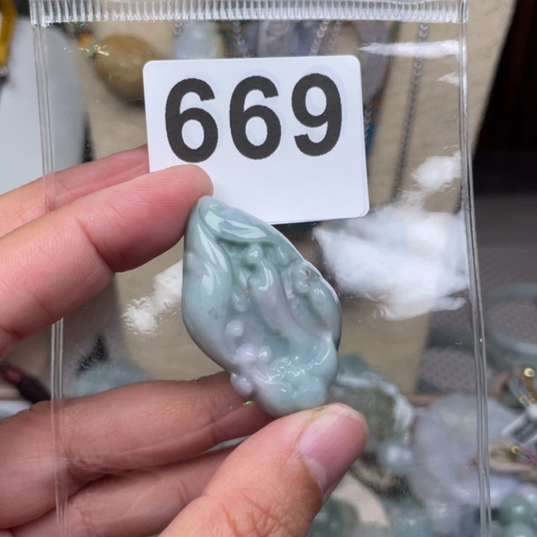 【闪购商品】翡翠颈饰未镶嵌水**扬翡翠