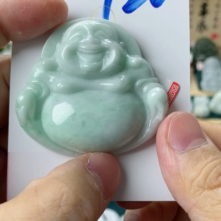 翡翠颈饰未镶嵌佛公