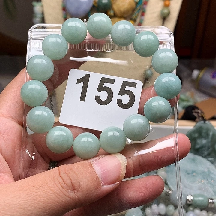 翡翠颈饰未镶嵌夏***珠翡翠