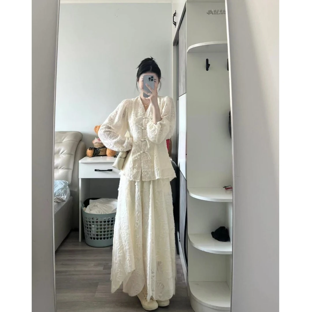 新中式国风衬衫套装女秋季气质名媛立体提花盘扣上衣半身裙两件套