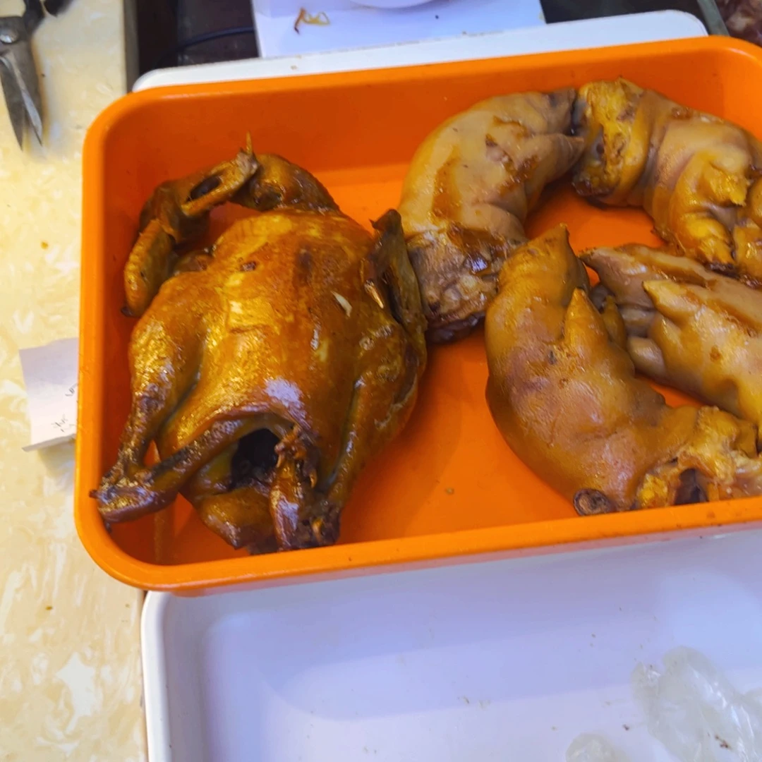 三黄鸡➕4个六两猪手