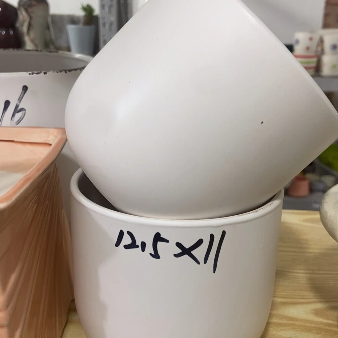 红陶瑕疵高温陶瓷花盆