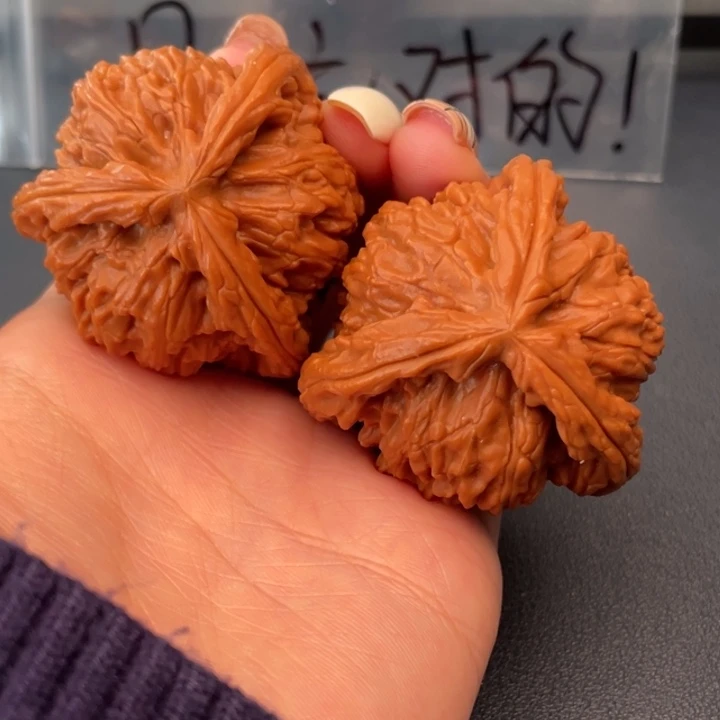 大***宝吊坠文玩核桃白狮子