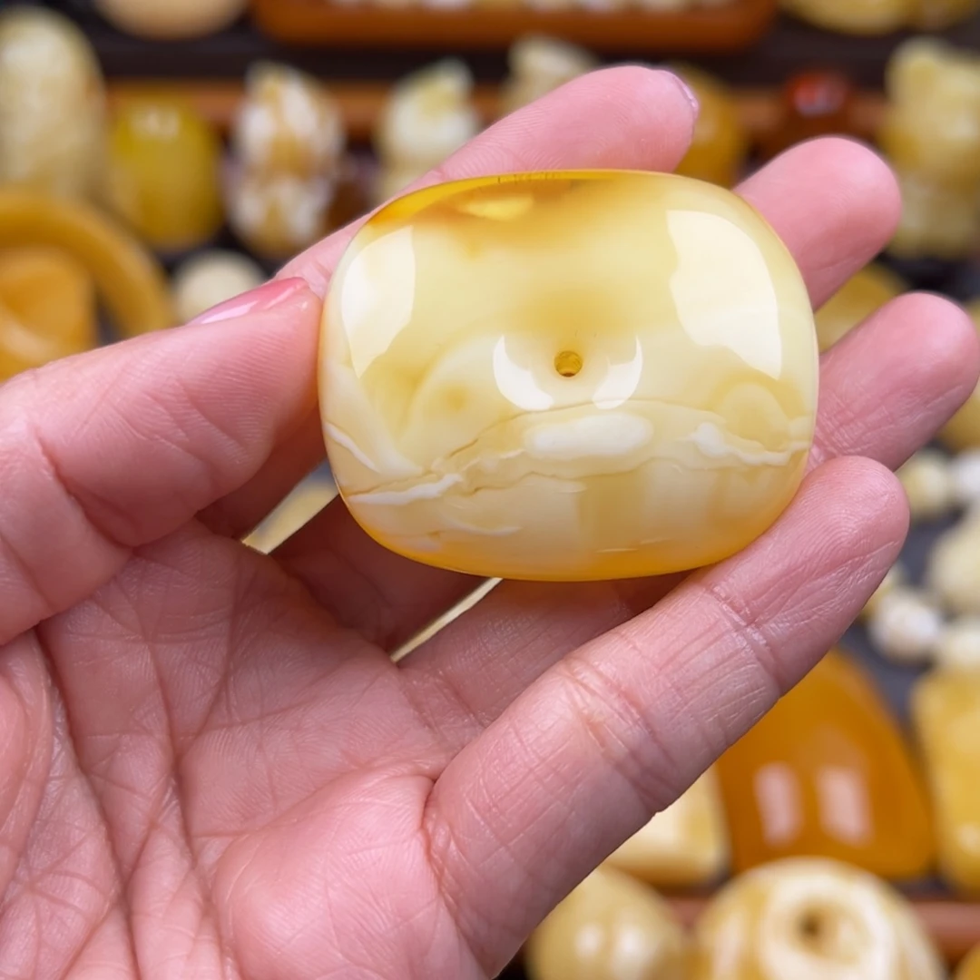 琥珀颈饰未镶嵌纯天然琥珀蜜蜡无优化