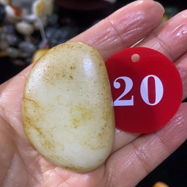 和田玉（糖玉）未镶嵌挂件