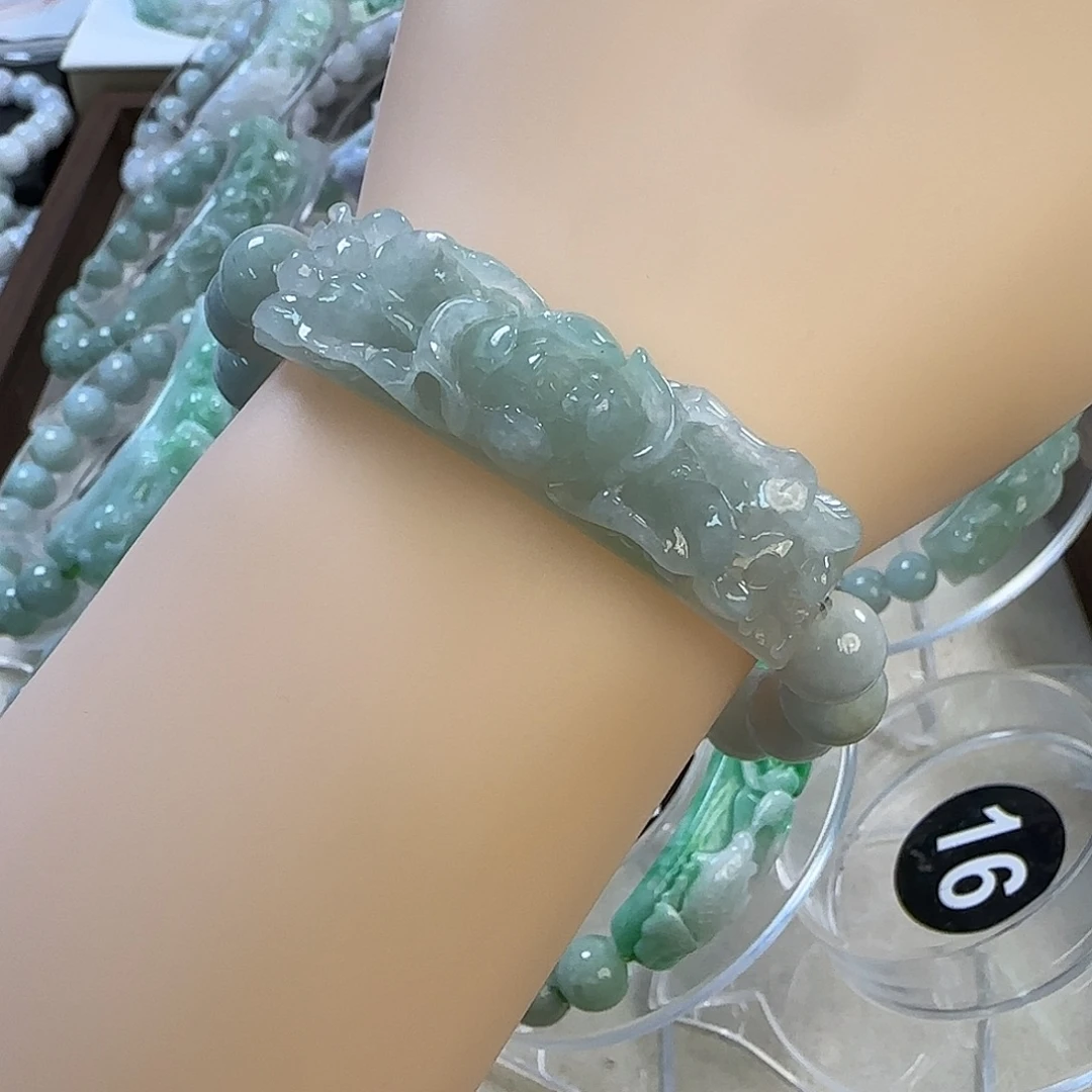 翡翠未镶嵌颈饰5358