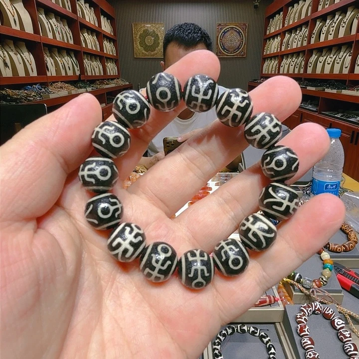 未镶嵌玛瑙/玉髓珠宝奇石