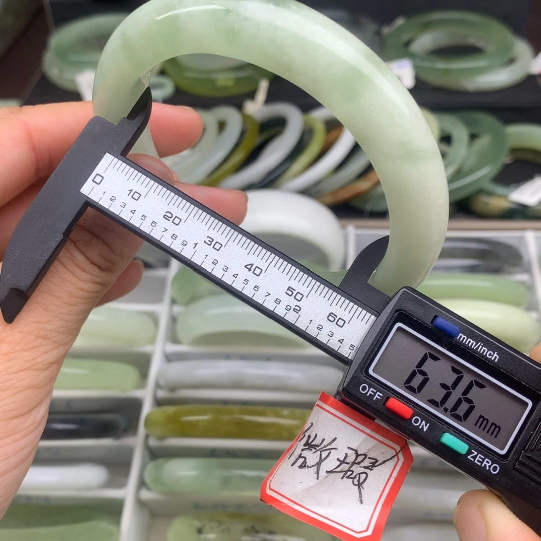 未镶嵌蛇纹石玉手镯649