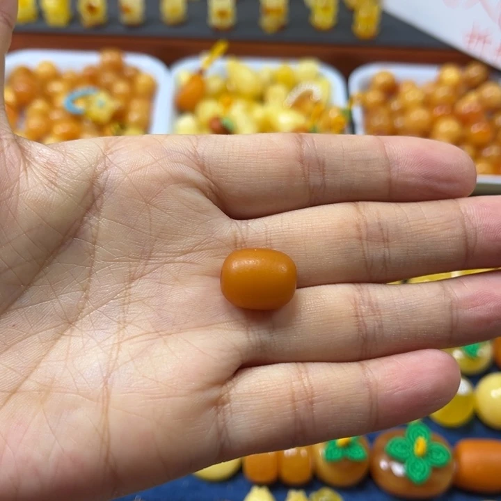 琥珀未镶嵌裸石卡12加老蜡橘皮枣珠