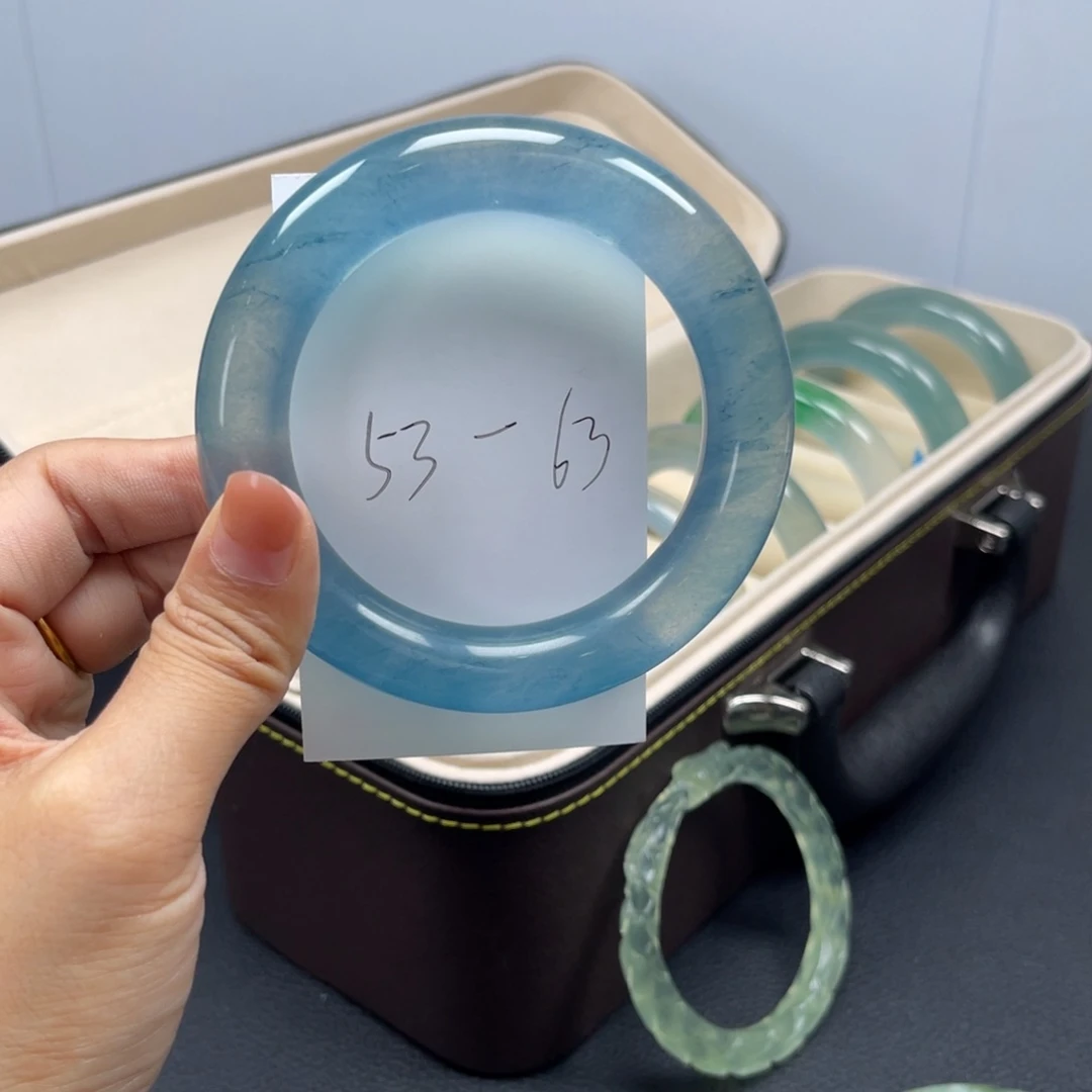 石英岩玉手镯未镶嵌