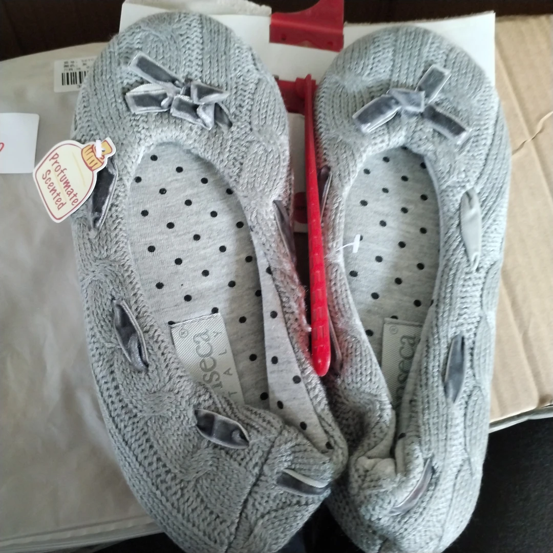 【拍大1码X】拖鞋X110（全新微瑕介意勿拍）