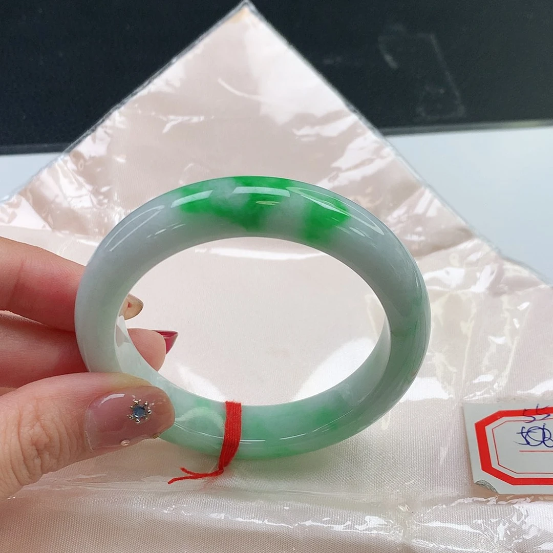 翡翠手镯未镶嵌天然翡翠A货053