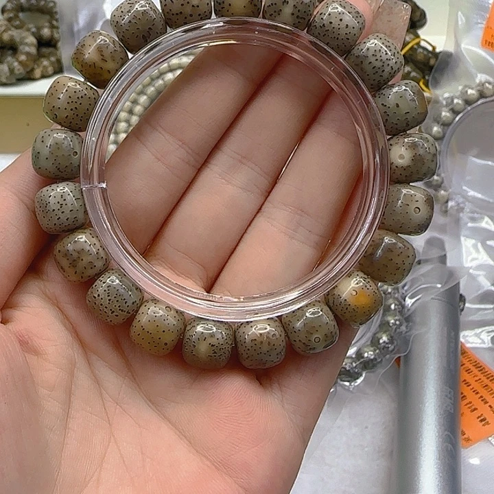 星月菩提手串86高端火烧黑星月菩提1.1桶单圈一物一图