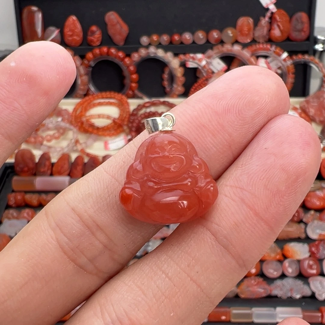 南红玛瑙未镶嵌颈饰佛公