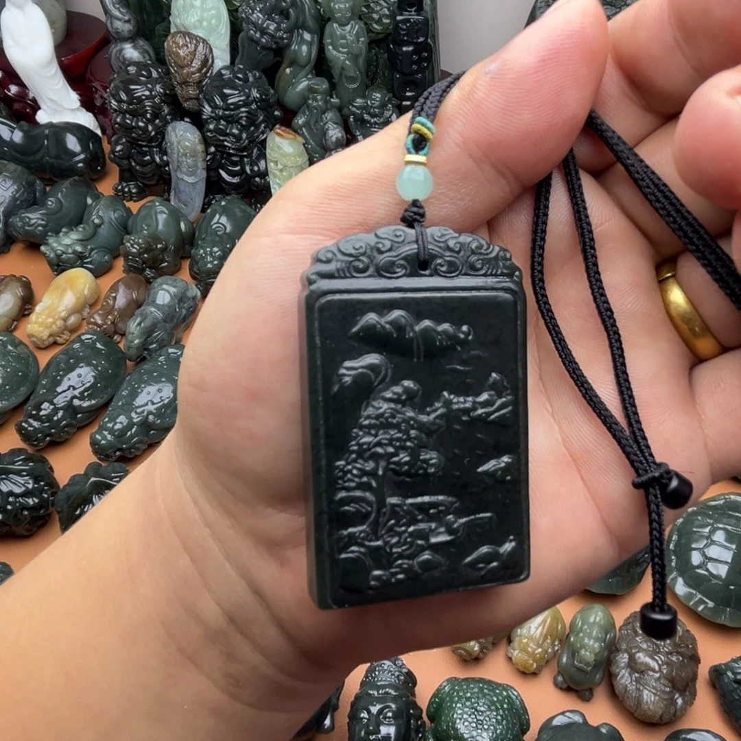 和田玉未镶嵌把件