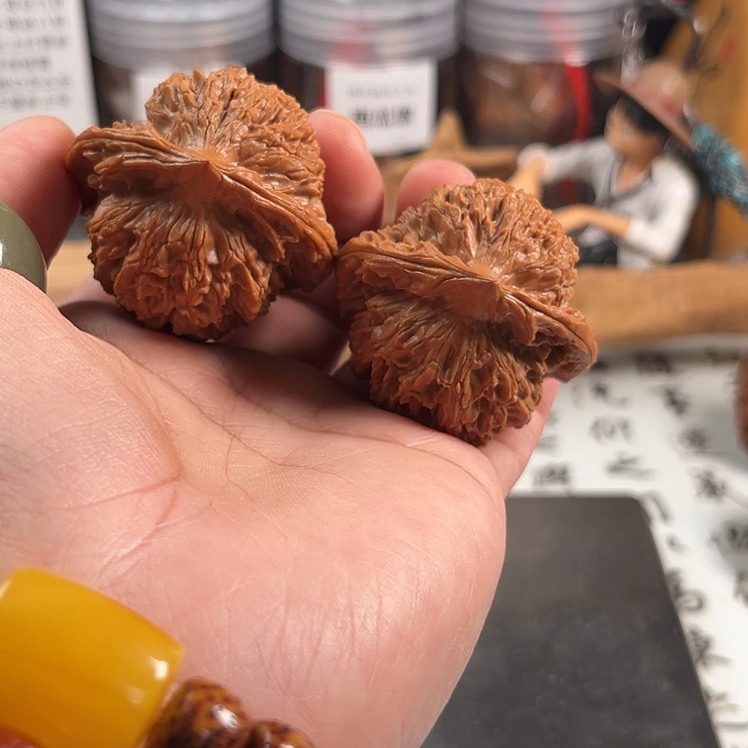 文玩核桃吊坠大刺43尺全品