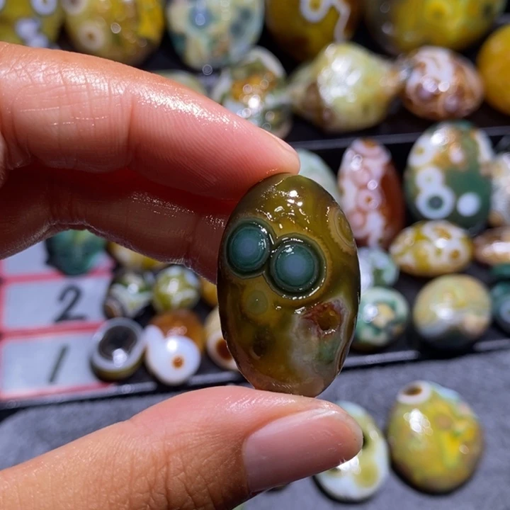 未镶嵌玛瑙/玉髓珠宝奇石