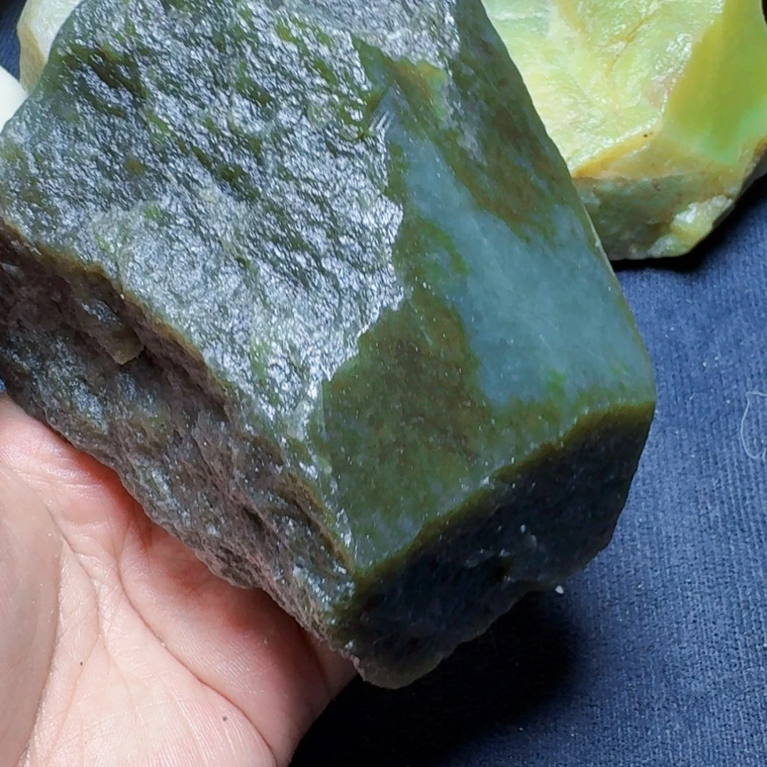未镶嵌和田玉珠宝奇石