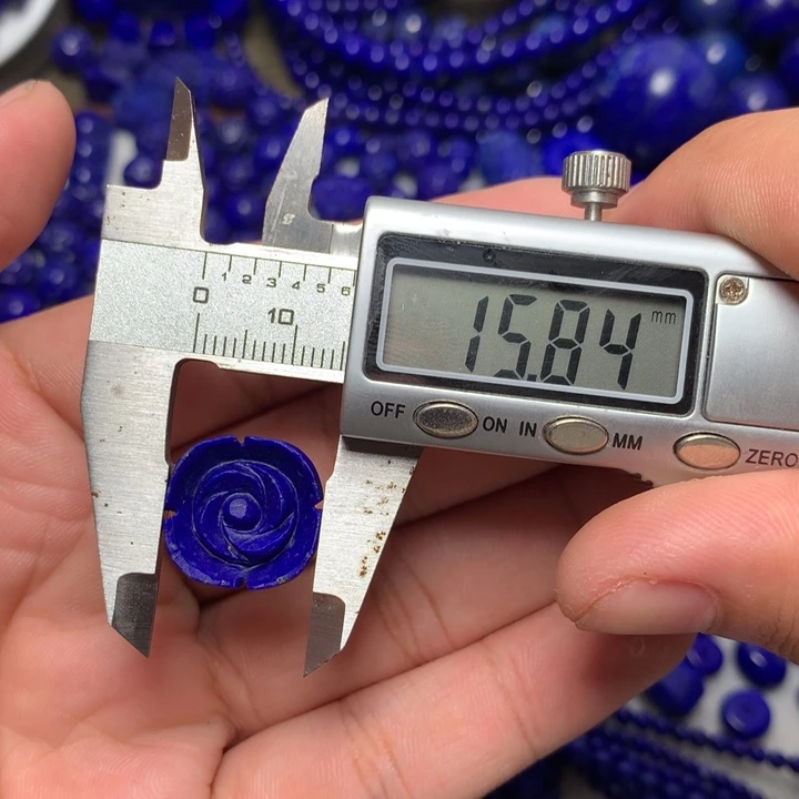 青金石未镶嵌玫瑰花