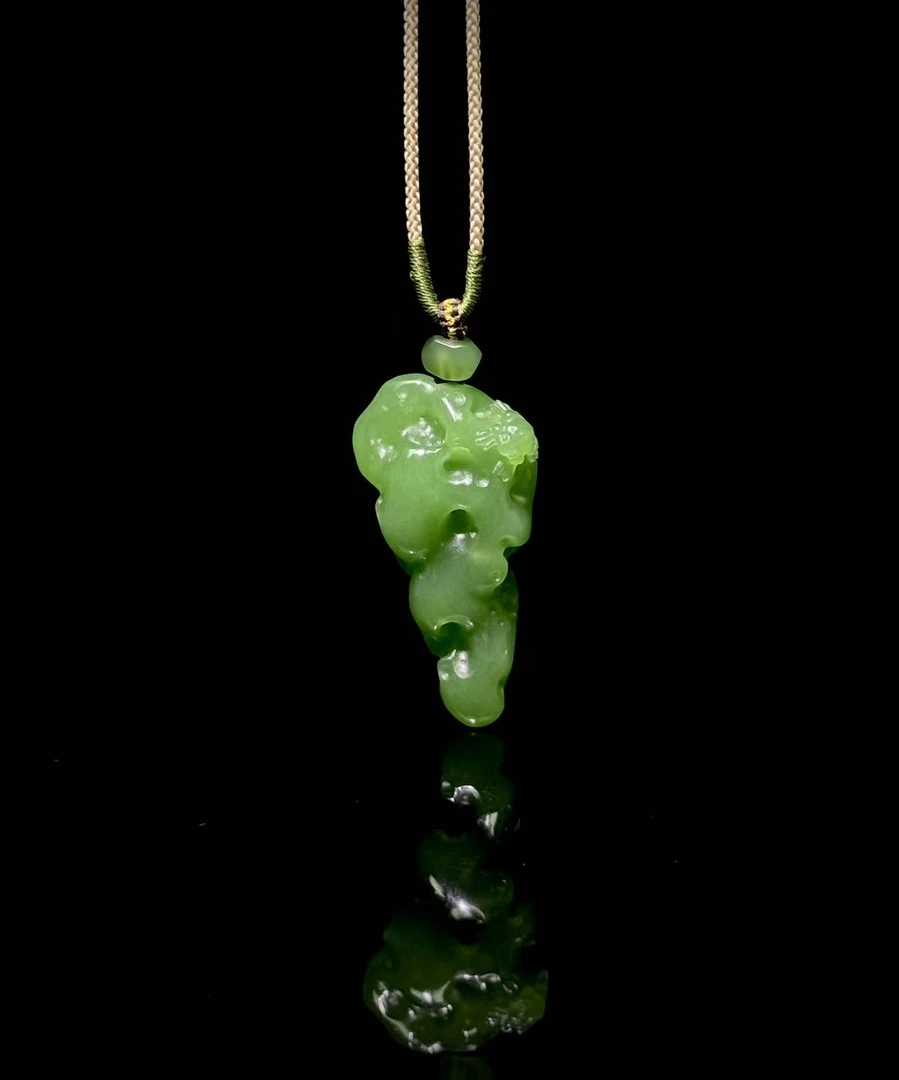 典藏级 和田玉 俄料 太湖石 吊坠 24.2mm*46mm*11mm