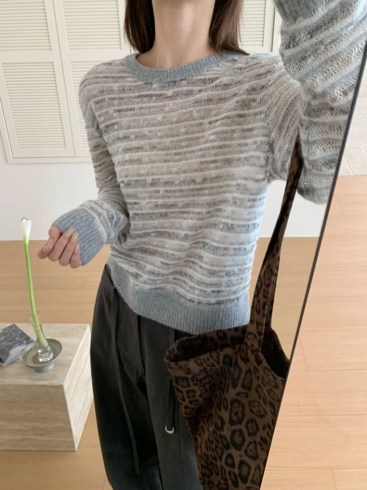 【潘潘.518851】秋冬新款驼羊绒夹条特种纱小设计女装上新针织衫