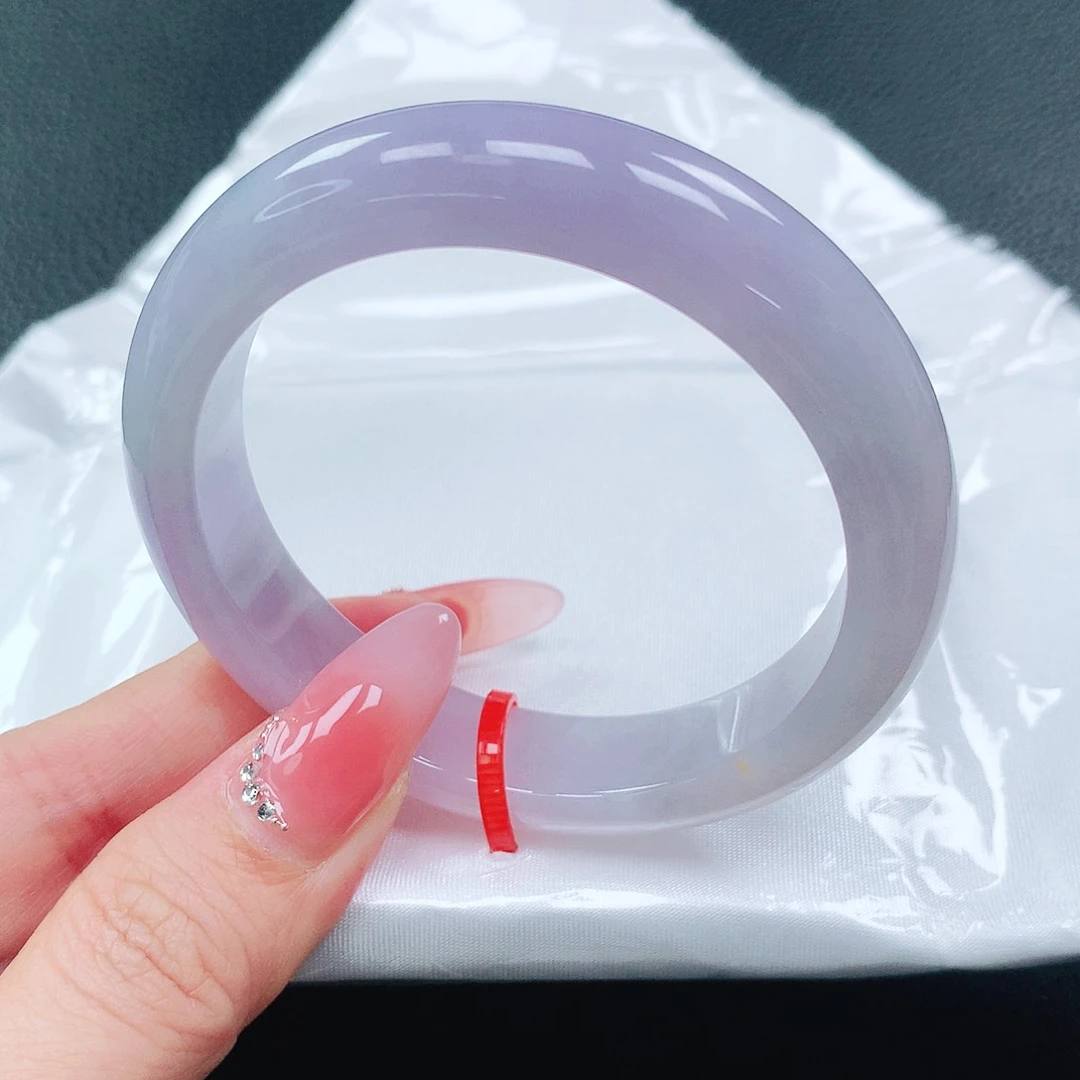 翡翠手镯未镶嵌52圈