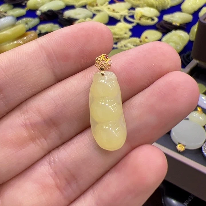 和田玉（黄玉）18K金镶嵌颈饰