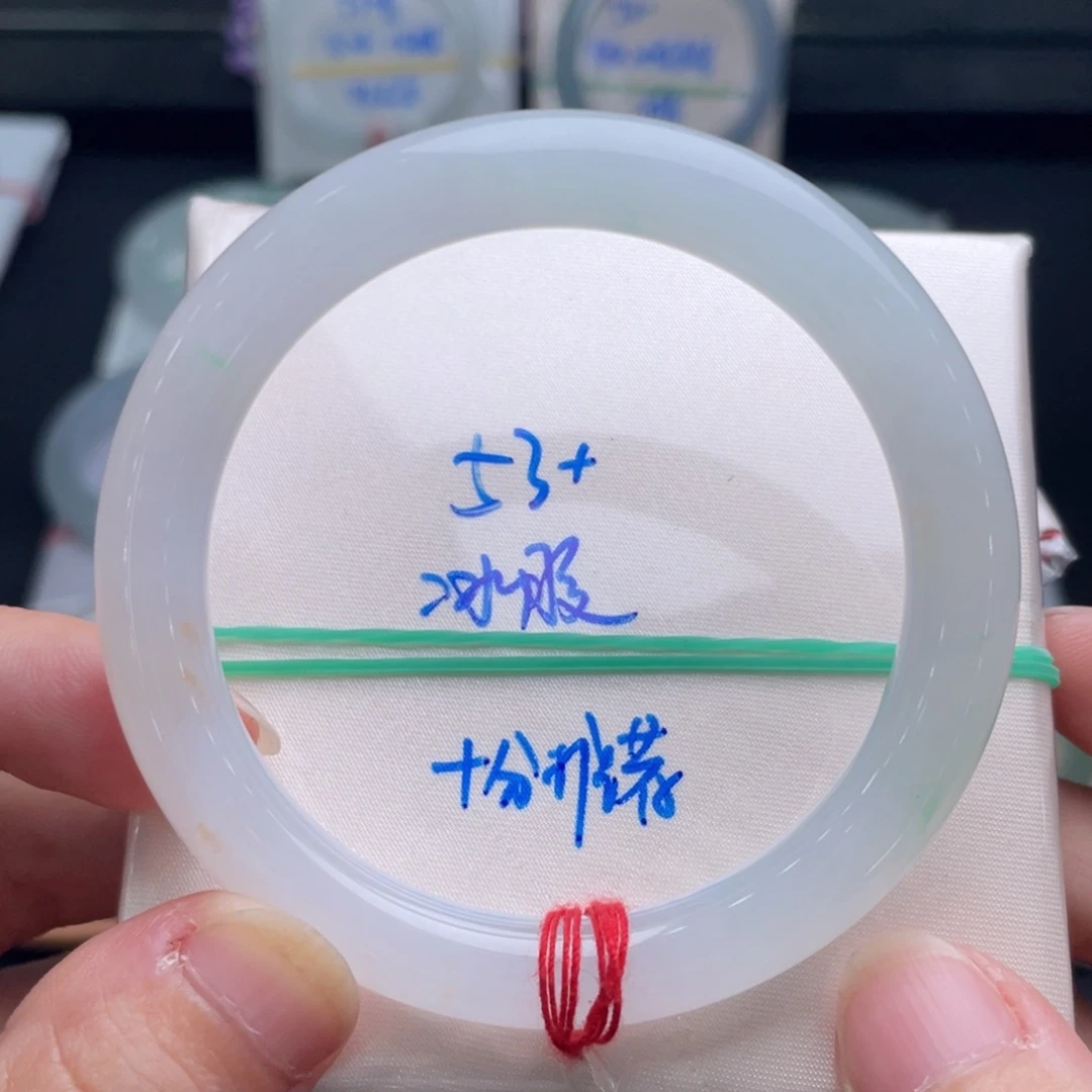 翡翠未镶嵌手镯翡翠手镯