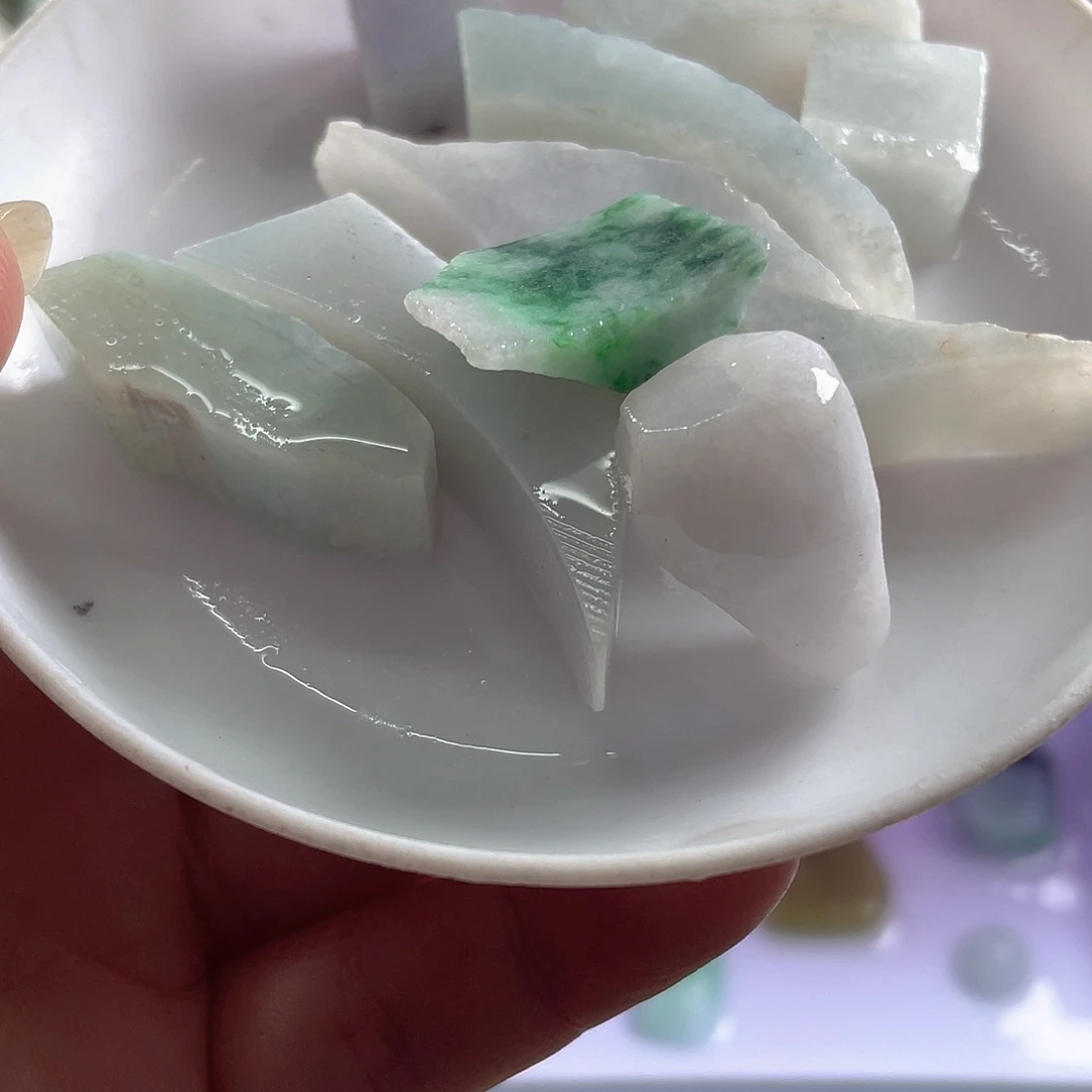 颈饰未镶嵌翡翠a