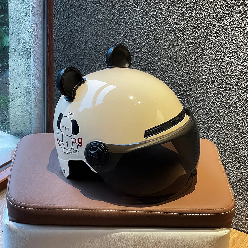 3C认证电动车头盔夏季防晒男女款通用四季轻便摩托车安全帽半盔