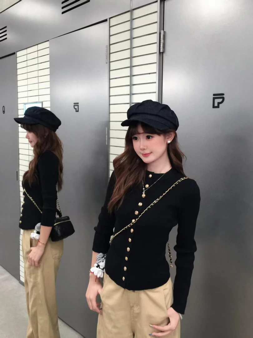 韩系黑色氛围感长袖针织衫开衫女2025新款早秋季时尚百搭宽松裤子
