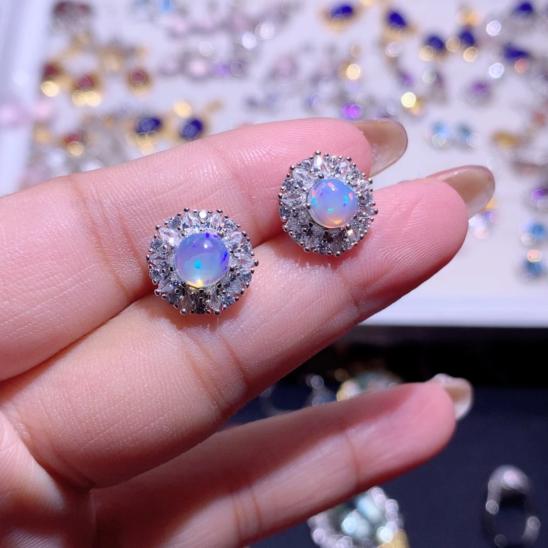【闪购商品】银S925镶嵌戒指水晶小*?