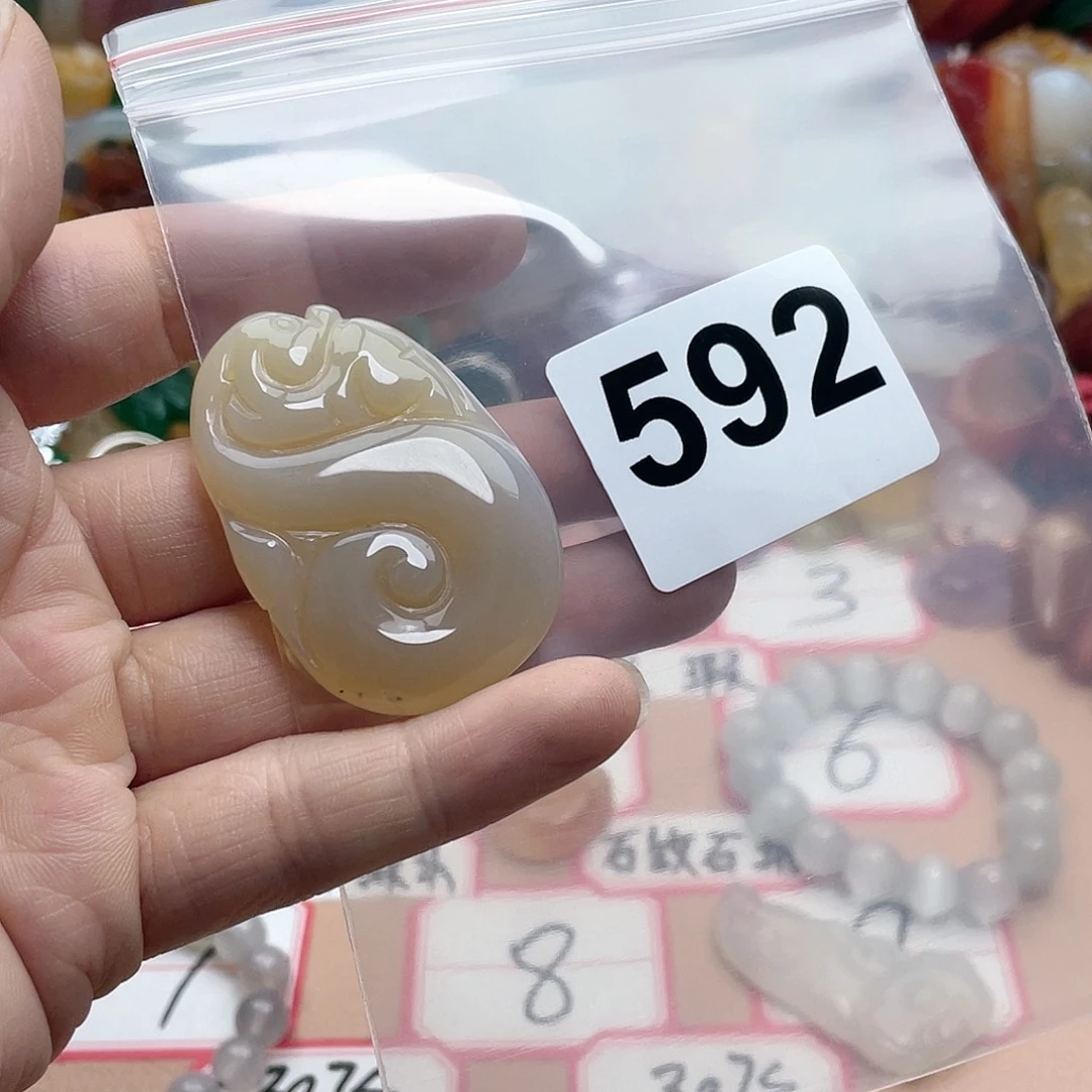 玛瑙/玉髓颈饰合金璇*